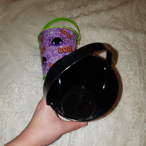 2 Halloween Festive Candy Pails - Picture 3 of 12